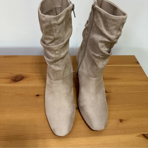 Kelly & Katie | Tagazee Slouchy High Heel Bootie - Picture 4 of 7